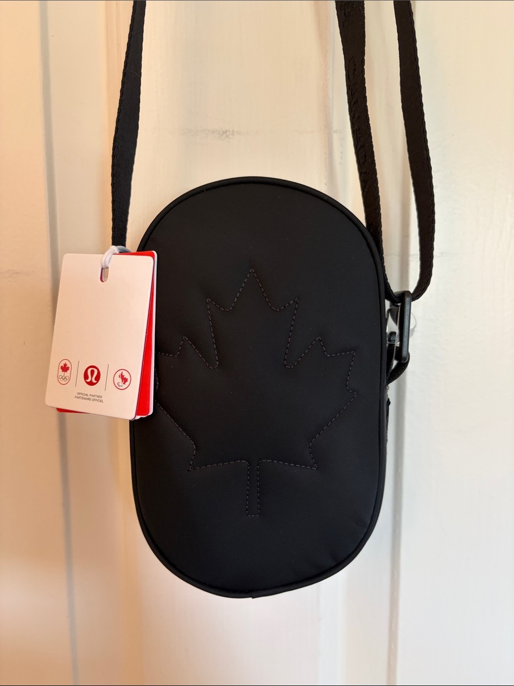 Lululemon Team Canada Future Legacy Crossbody Bag NWT Black